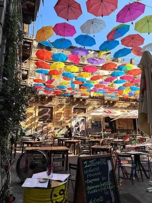Mama House, Centro Di Catania,Castello, Pescheria, Italy